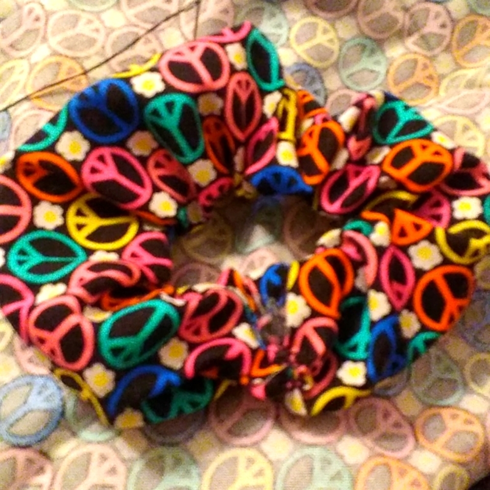 Scrunchie hair tie